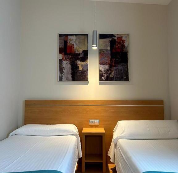 بنسيون Hostal Aralar