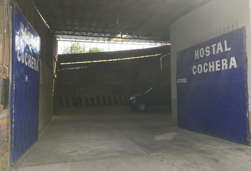 پانسیون Hostal Bond