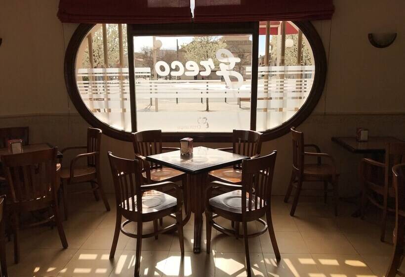 פנסיון Hostal Cafe Gutgreco