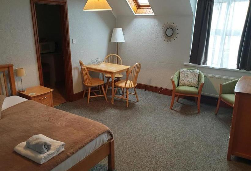 膳宿费 Claremont House