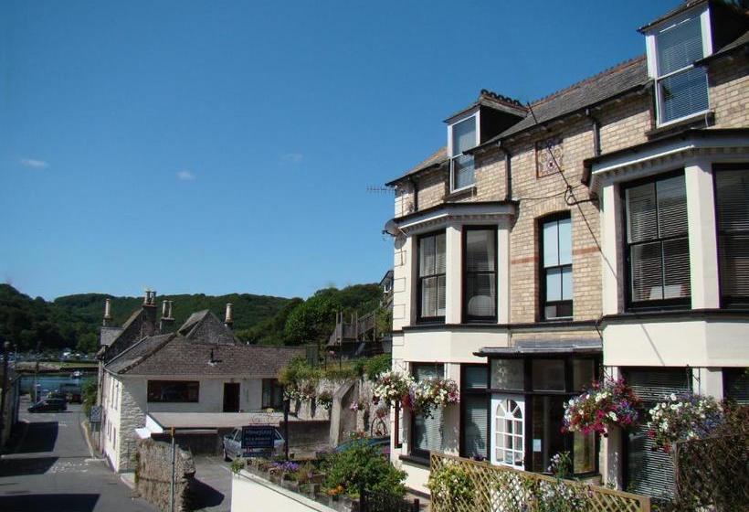 Пансион Meneglaze