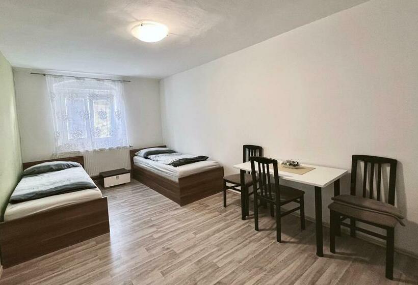 פנסיון Penzion Zahrádka