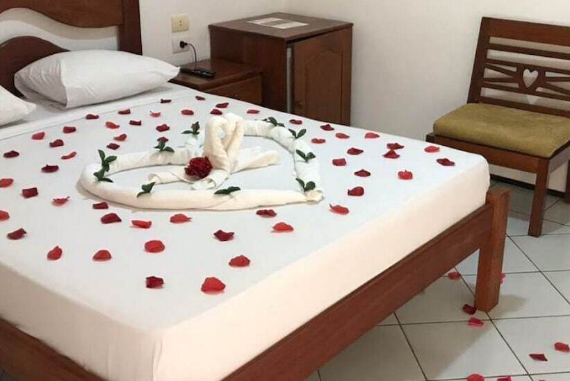 پانسیون Pousada Italia Beach