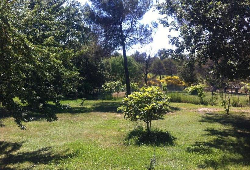 膳宿费 Putt Tee Country