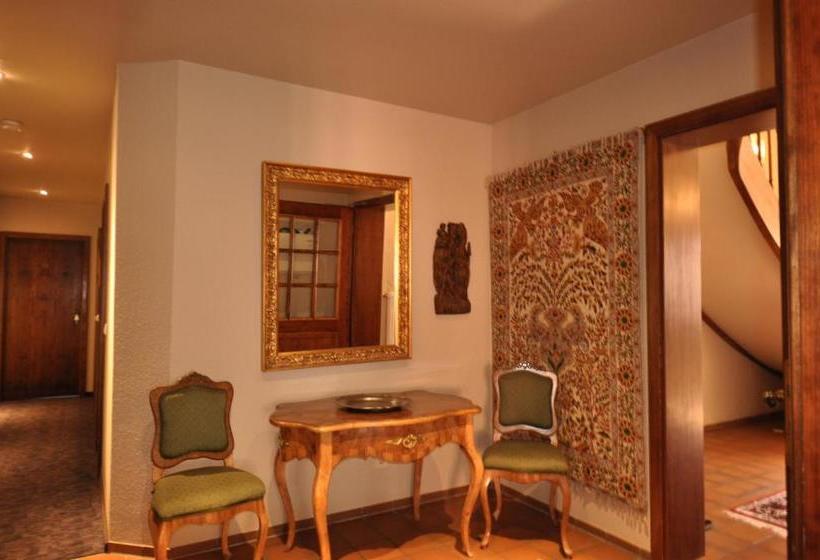 膳宿费 Schmuckkastchen