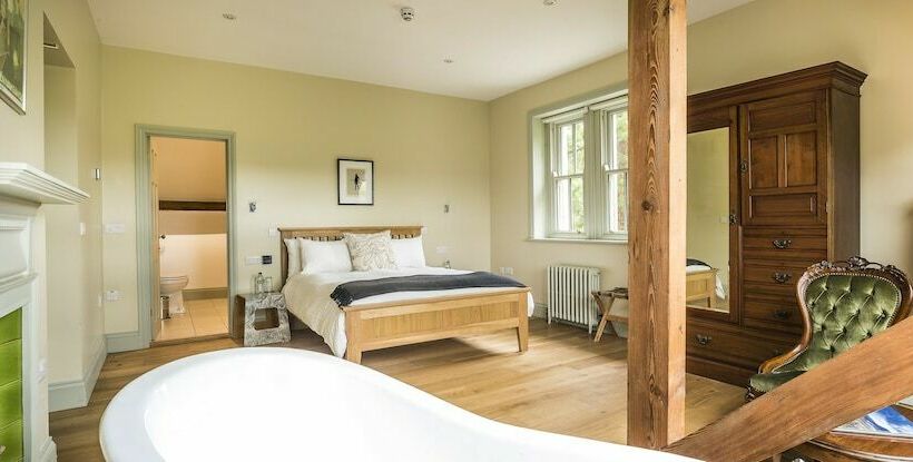 بنسيون Stow House