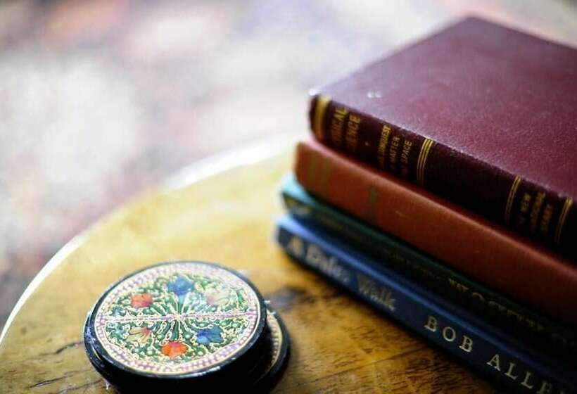 بنسيون Stow House