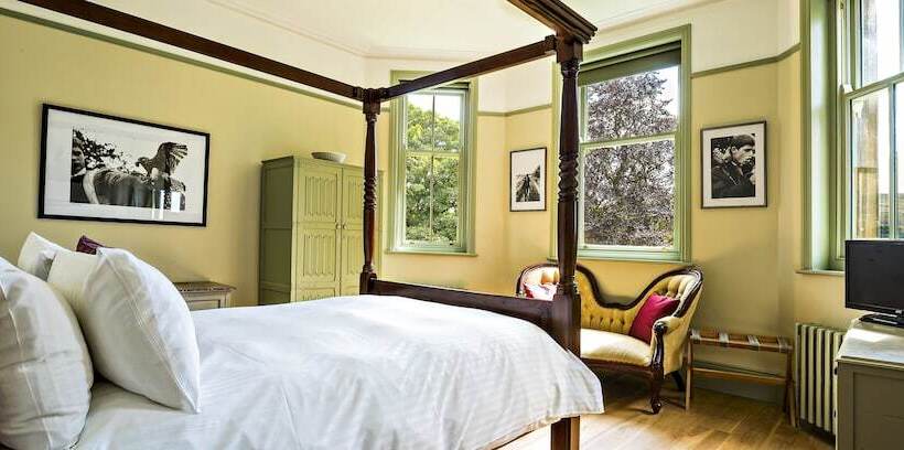 بنسيون Stow House