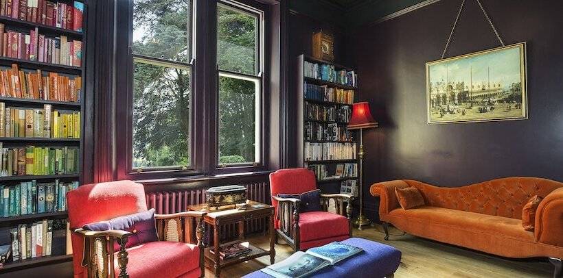 بنسيون Stow House