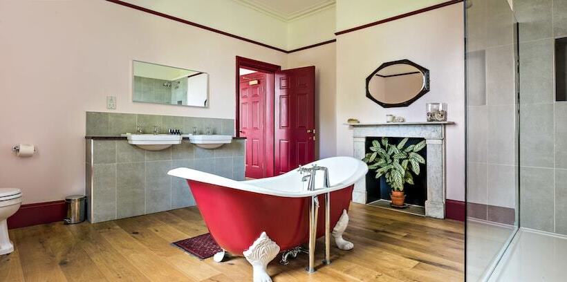 بنسيون Stow House