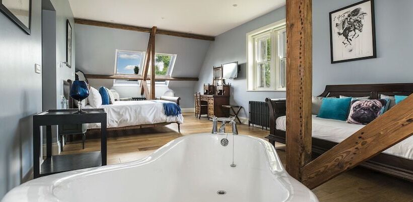 بنسيون Stow House