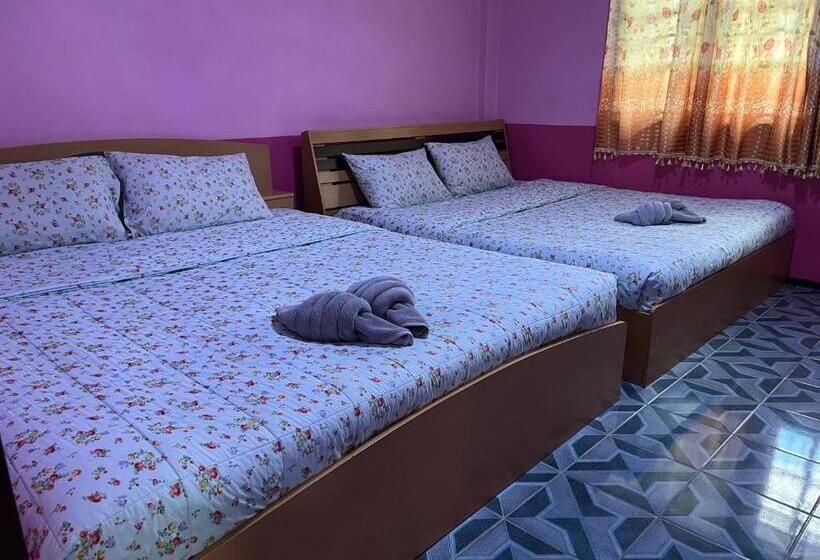 פנסיון Tassana House