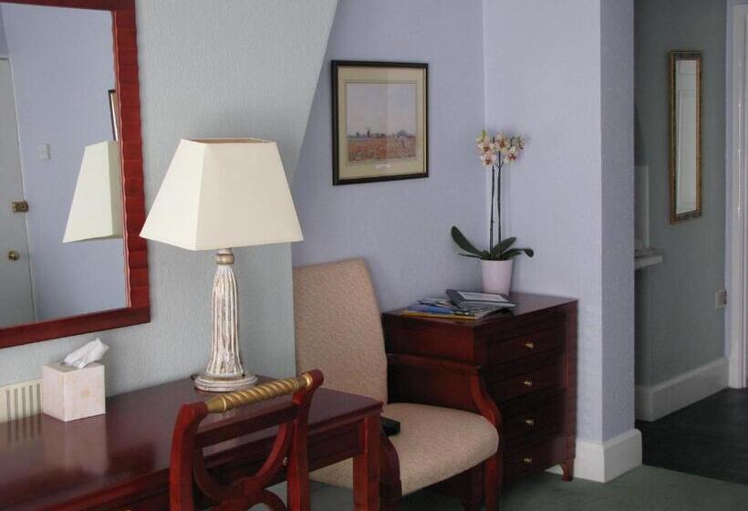 بنسيون The Burleigh