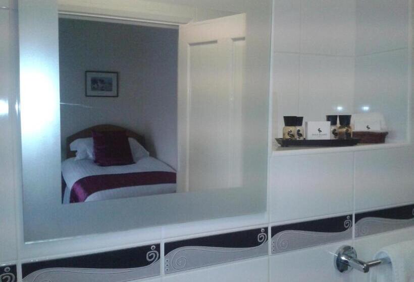 بنسيون The Burleigh