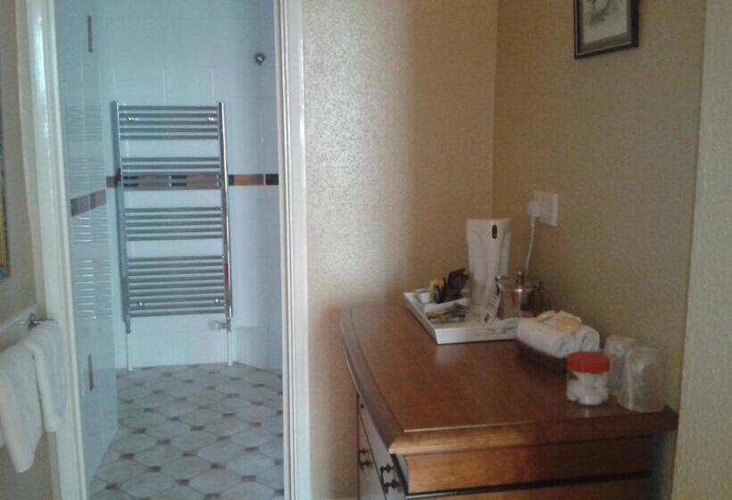 بنسيون The Burleigh