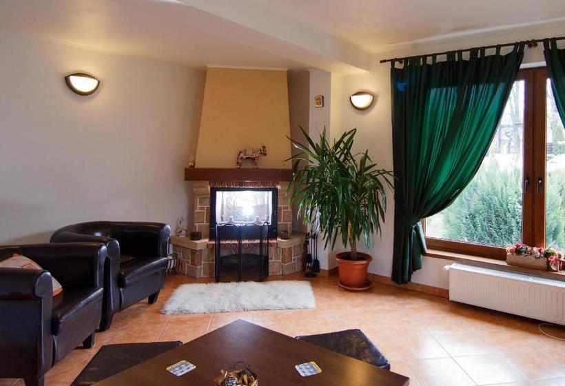 بنسيون The Guesthouse