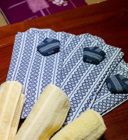 펜션 Toemu Nozawa Lodge