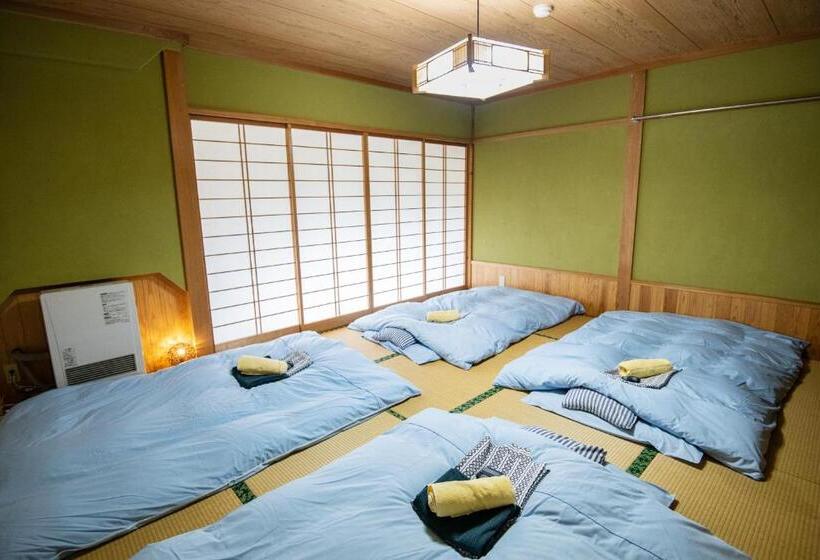 بنسيون Toemu Nozawa Lodge