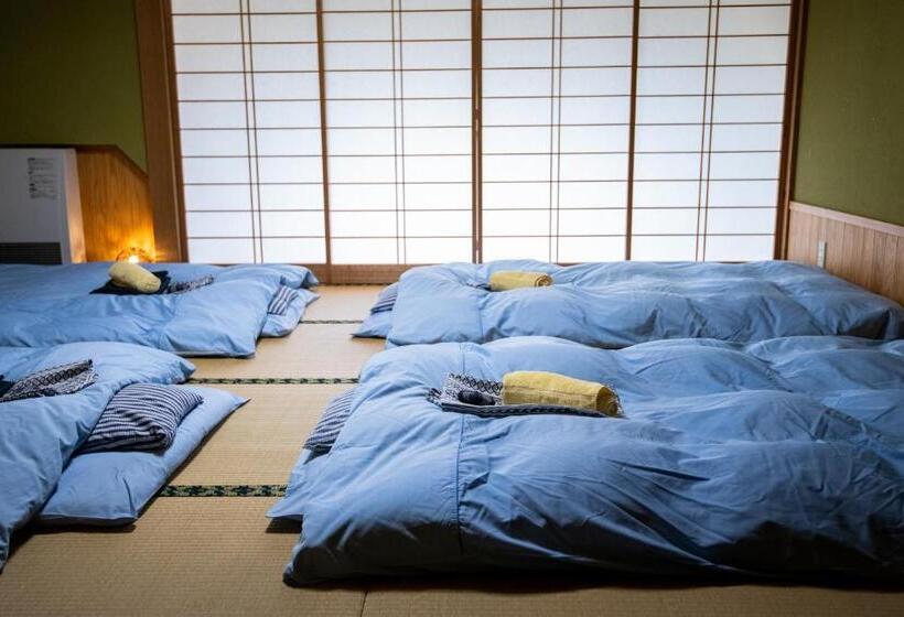 بنسيون Toemu Nozawa Lodge