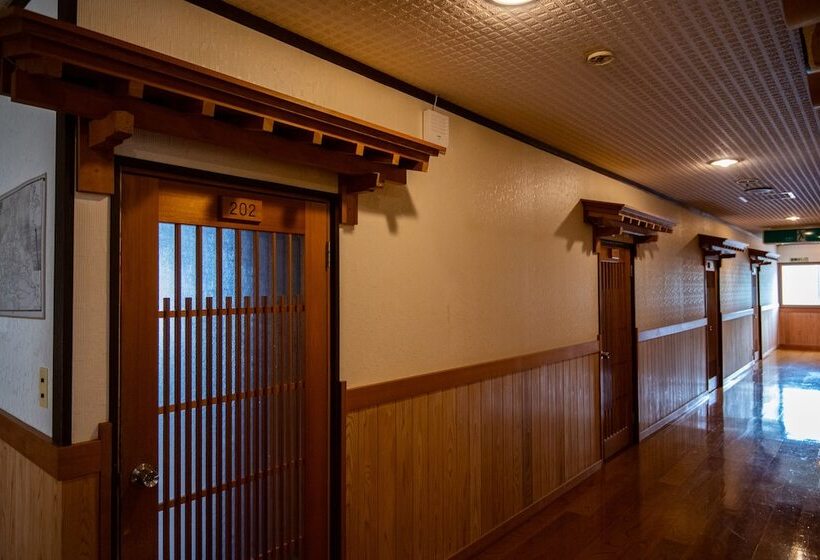 펜션 Toemu Nozawa Lodge