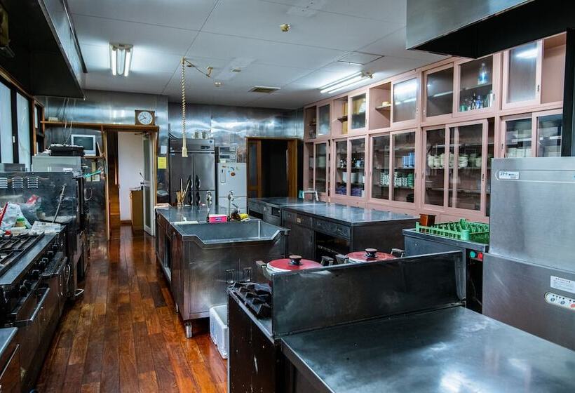 بنسيون Toemu Nozawa Lodge