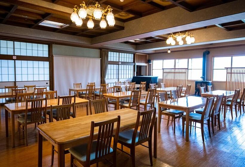 بنسيون Toemu Nozawa Lodge
