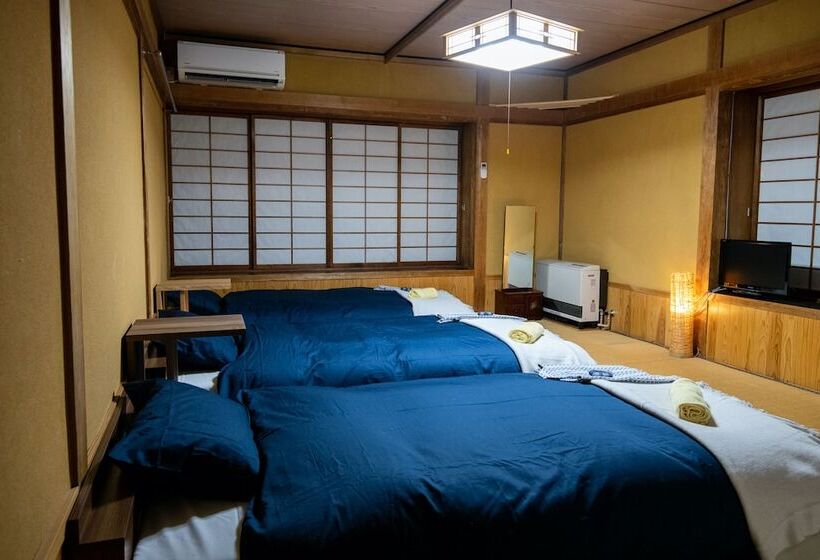 بنسيون Toemu Nozawa Lodge