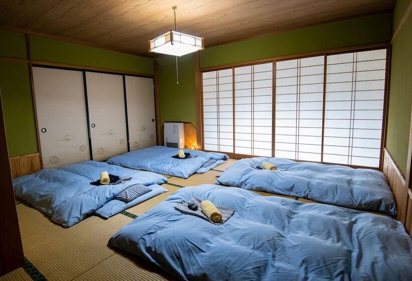 بنسيون Toemu Nozawa Lodge