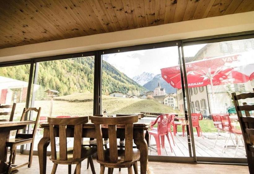 فندق صغير Auberge Du Mont Blanc