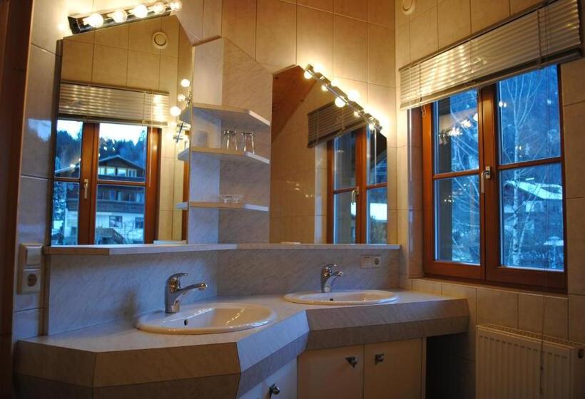 הוסטל Landgasthof Steiner