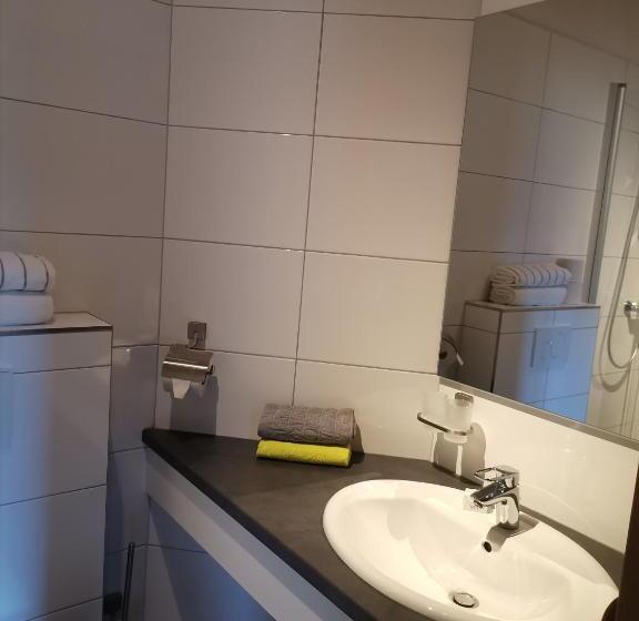 הוסטל Landgasthof Steiner