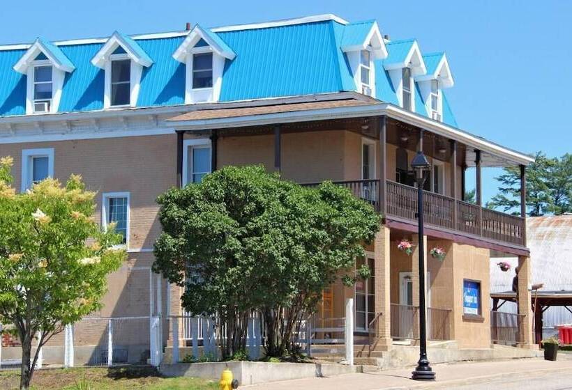 فندق صغير Le Voyageur Inn