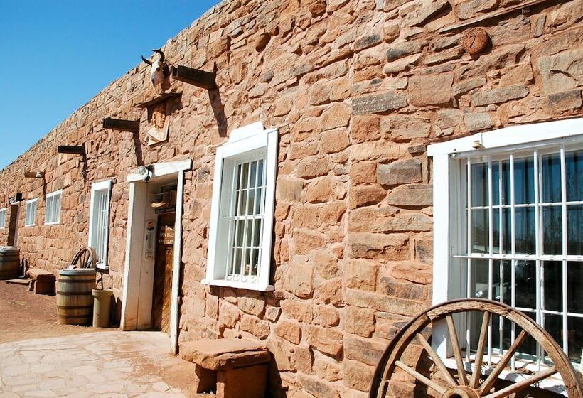 ユースホステル Navajoland Inn