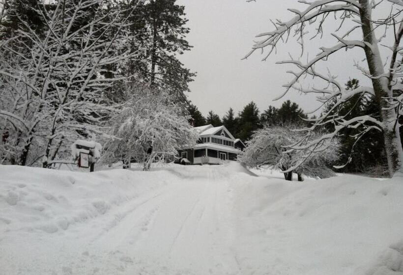 호스텔 Snowvillage Inn