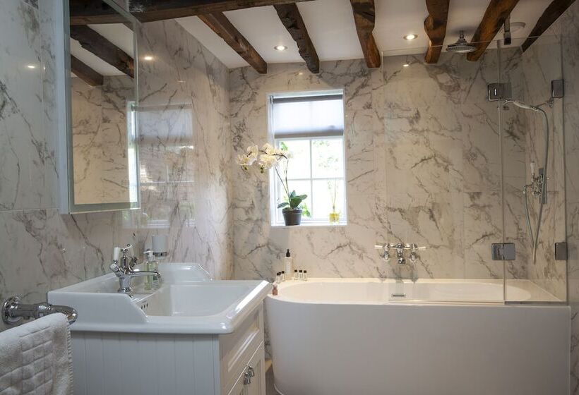 Общежитие The Angel Inn, Petworth