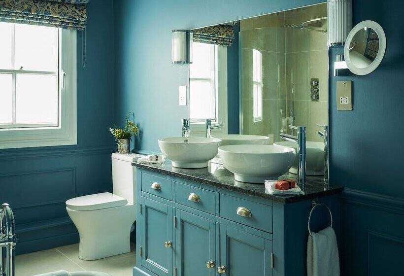 Общежитие The Angel Inn, Petworth