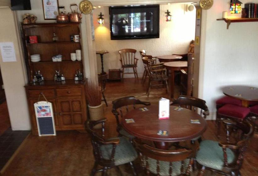 호스텔 The Golden Lion