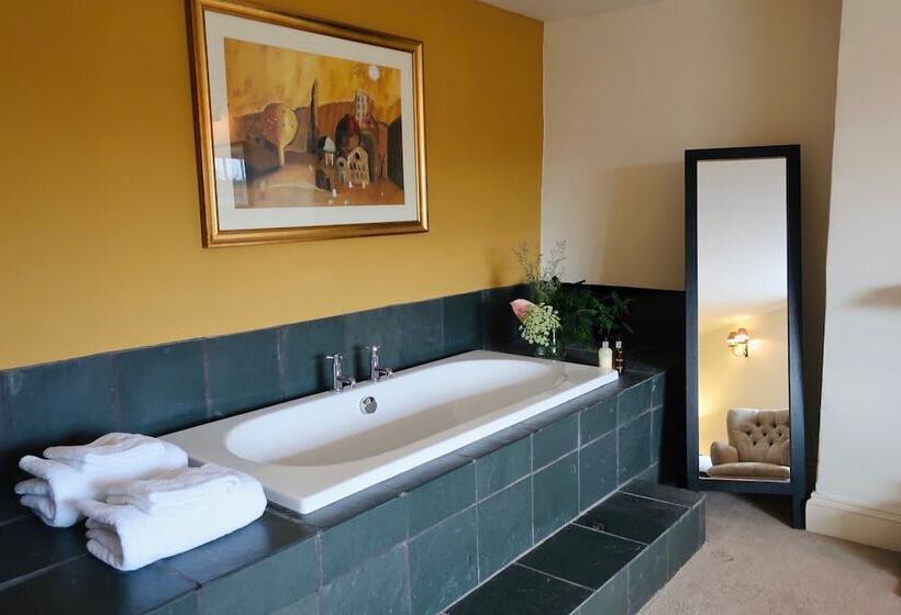 הוסטל The Lamb Inn