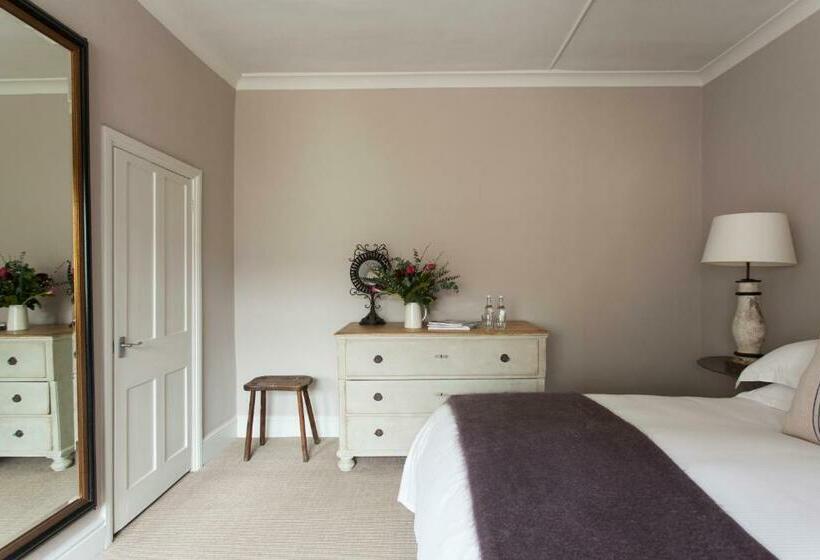 Общежитие The Lion Inn