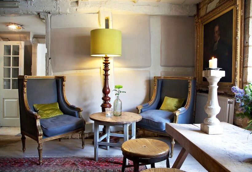 הוסטל The Lion Inn