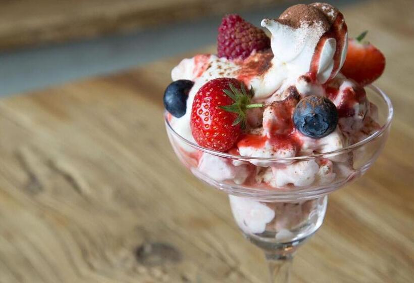 הוסטל The Lion Inn