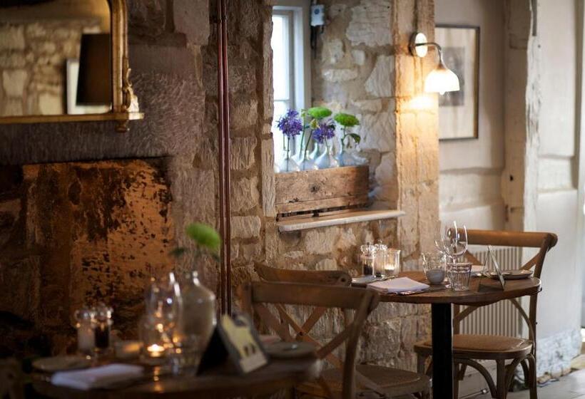 הוסטל The Lion Inn