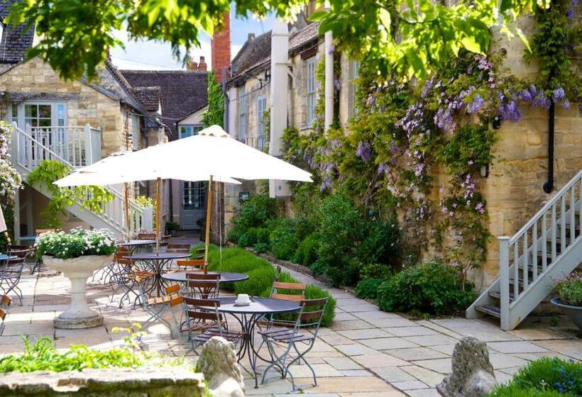 Общежитие The Lion Inn