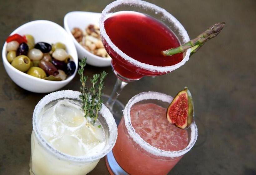 הוסטל The Lion Inn