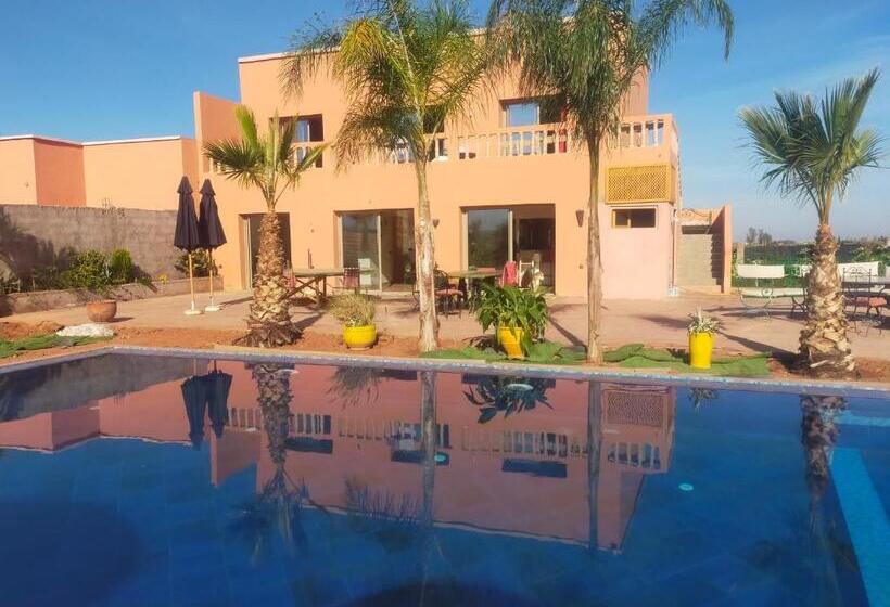 تختخواب و صبحانه Chez Jm Saida