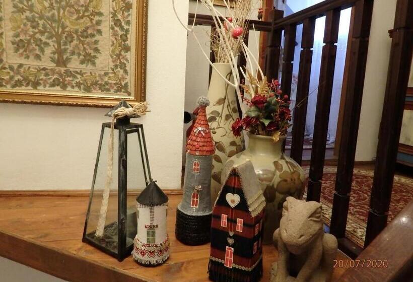 Casa Cositorarului Boutique Pension