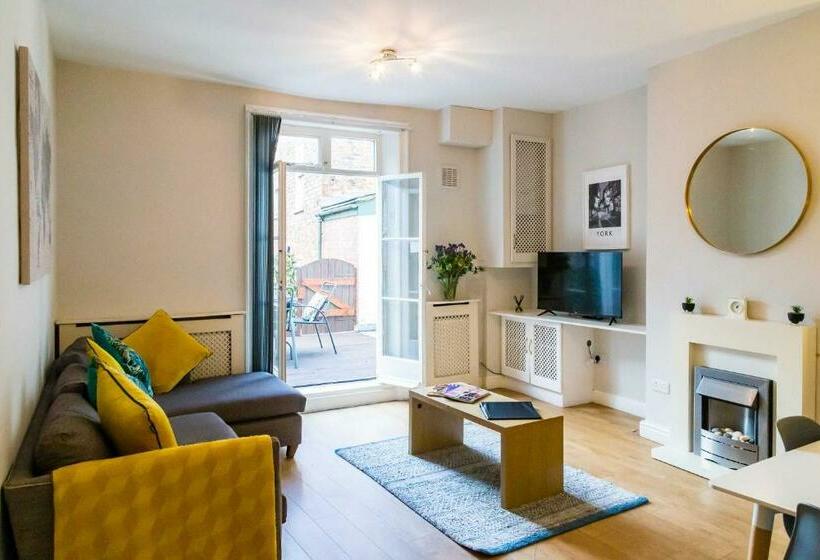 Goodramgate Apartments