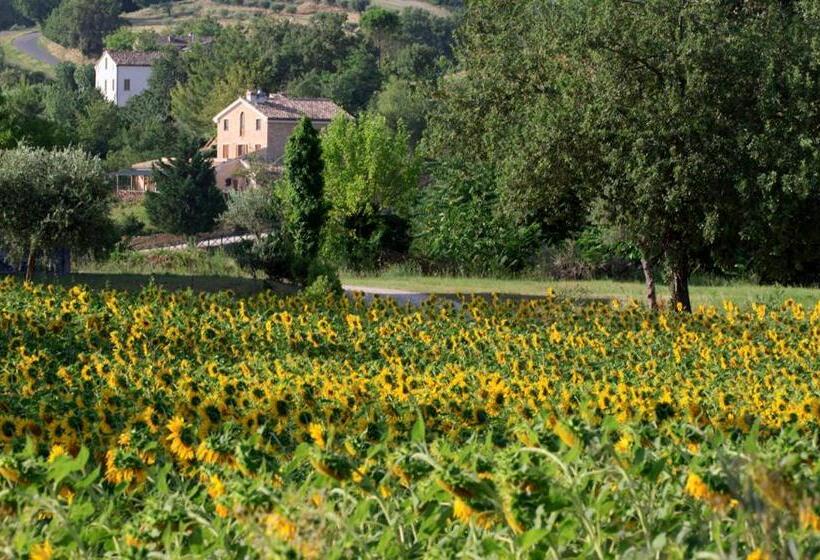 فندق Agriturismo Agra Mater