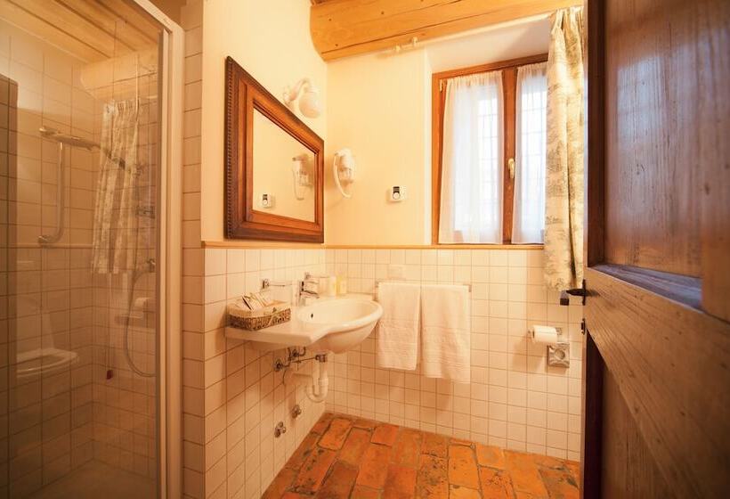 בית מלון כפרי Antico Casale Bergamini