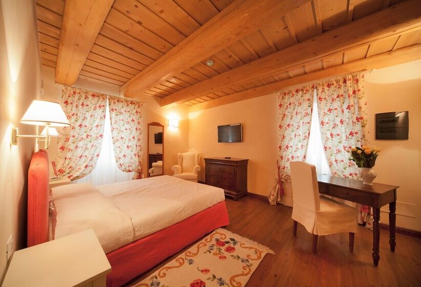 בית מלון כפרי Antico Casale Bergamini